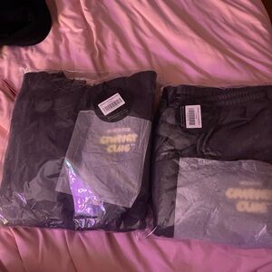 White fox comfort club hoodie + sweatpants bundle.